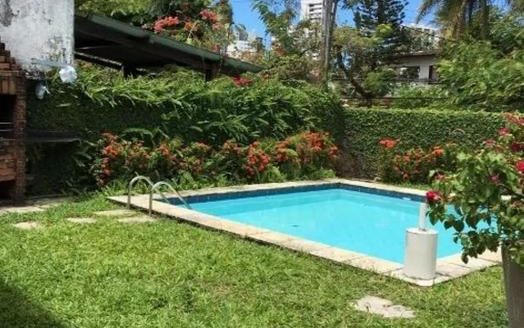 Beautiful house in Poço da Panela