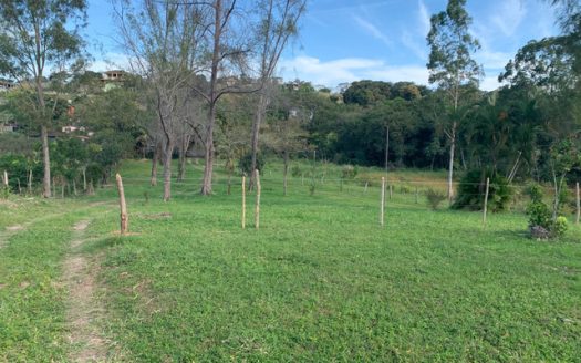 Large plot with house on the Mar do Norte
