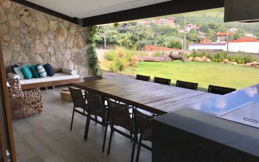 Beautiful house in condominium in Jardim Maristela