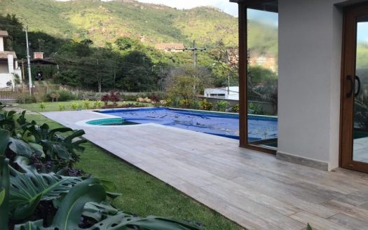Beautiful house in condominium in Jardim Maristela