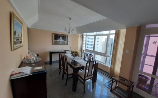 Top penthouse in Graça neighborhood