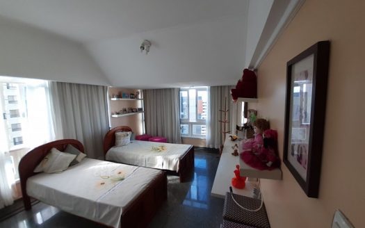 Top penthouse in Graça neighborhood