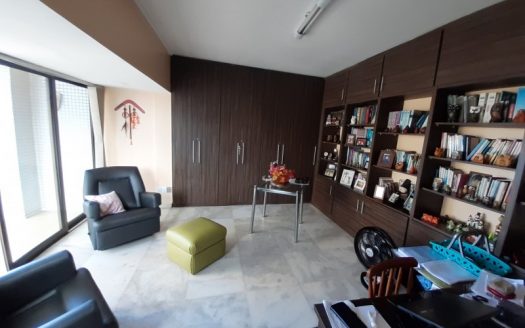Top penthouse in Graça neighborhood