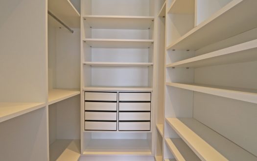 Excellent furnished coverage in Portão