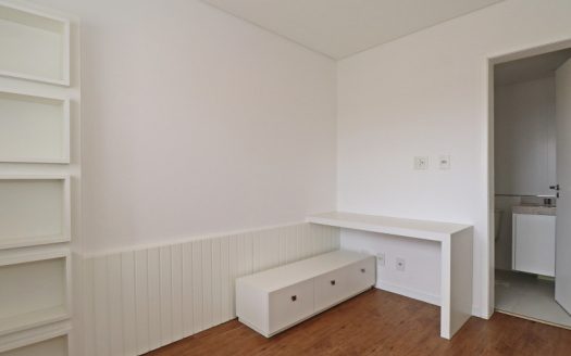 Excellent furnished coverage in Portão