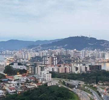Wonderful penthouse with panoramic views in Capoeiras