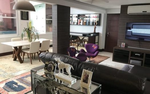 Wonderful penthouse with panoramic views in Capoeiras
