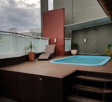 Wonderful penthouse with panoramic views in Capoeiras