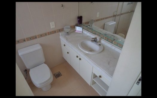 Top beachfront apartment in Aparecida
