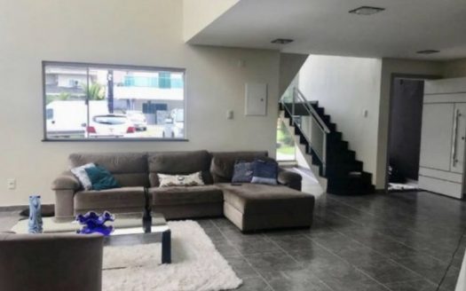 Great house in Parque Verde