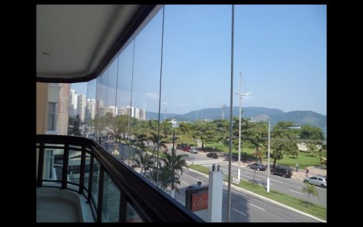 Top beachfront apartment in Aparecida