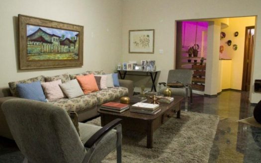 Spectacular colonial house in Morro da Nova Cintra