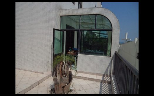 Top beachfront apartment in Aparecida