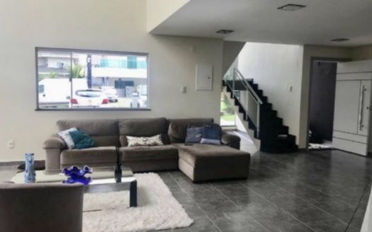 Great house in Parque Verde