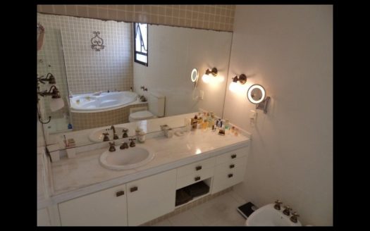 Top beachfront apartment in Aparecida