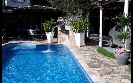 Spectacular colonial house in Morro da Nova Cintra