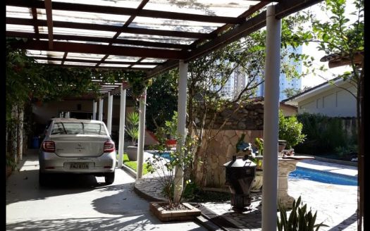 Spectacular colonial house in Morro da Nova Cintra