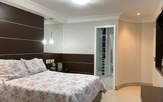 Excellent duplex penthouse in Jardim Renascença