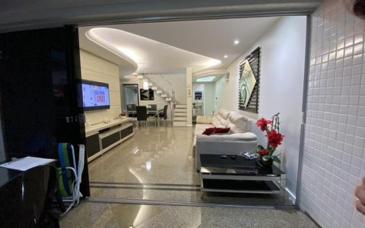 Excellent duplex penthouse in Jardim Renascença