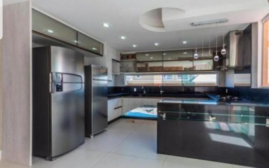 Beautiful house in Condominium Alphaville