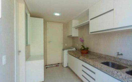 Beautiful house in Condominium Alphaville