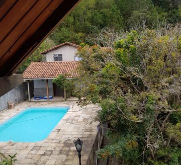 Excellent land with two large houses in Itaipava