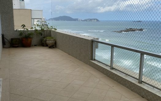 Great coverage on Pitangueiras Beach